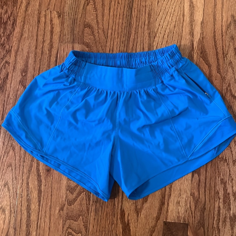 Lululemon Hotty Hot 4inch LR short